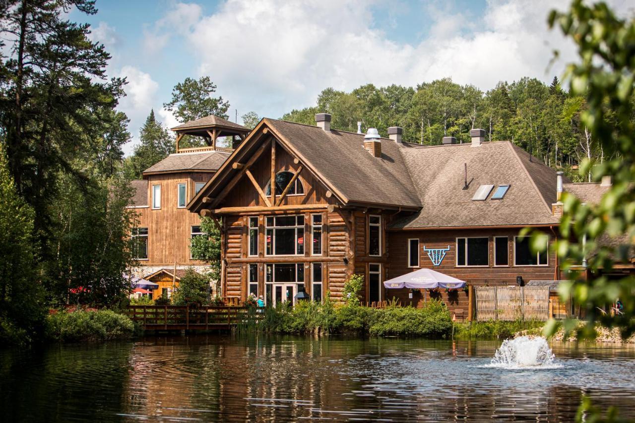 Auberge Du Lac Taureau แซ็งต์-มิเชล-เดส์-แซ็งส์ ภายนอก รูปภาพ