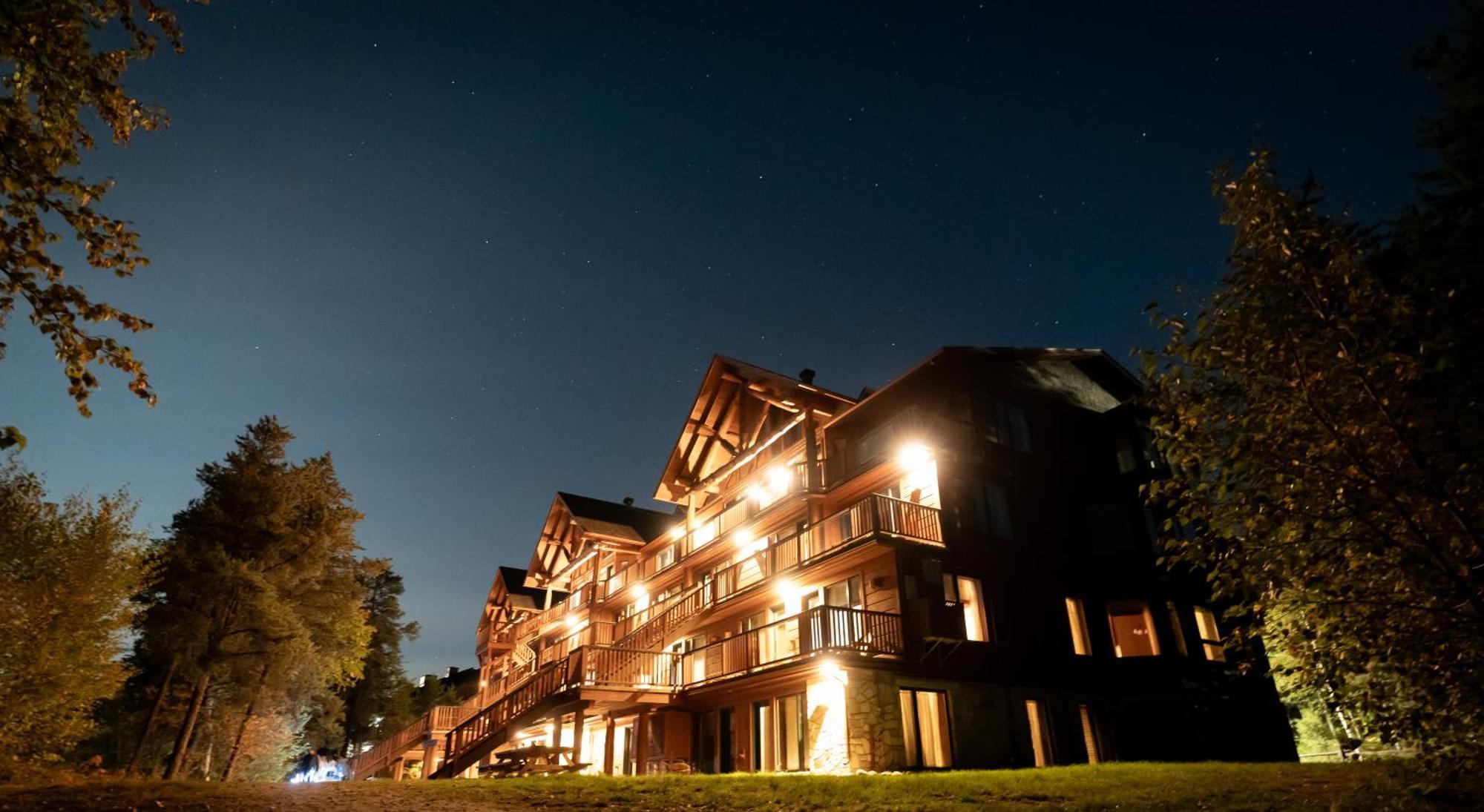 Auberge Du Lac Taureau แซ็งต์-มิเชล-เดส์-แซ็งส์ ภายนอก รูปภาพ