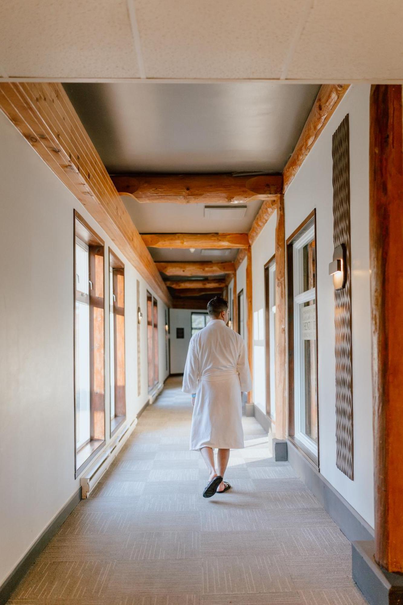 Auberge Du Lac Taureau แซ็งต์-มิเชล-เดส์-แซ็งส์ ภายนอก รูปภาพ